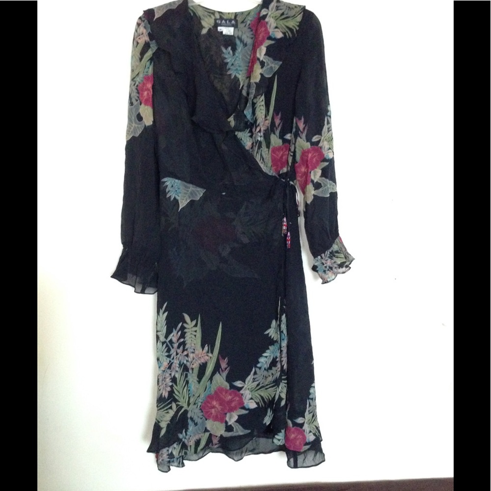 Vintage GALA Collection 100% silk dressing gown